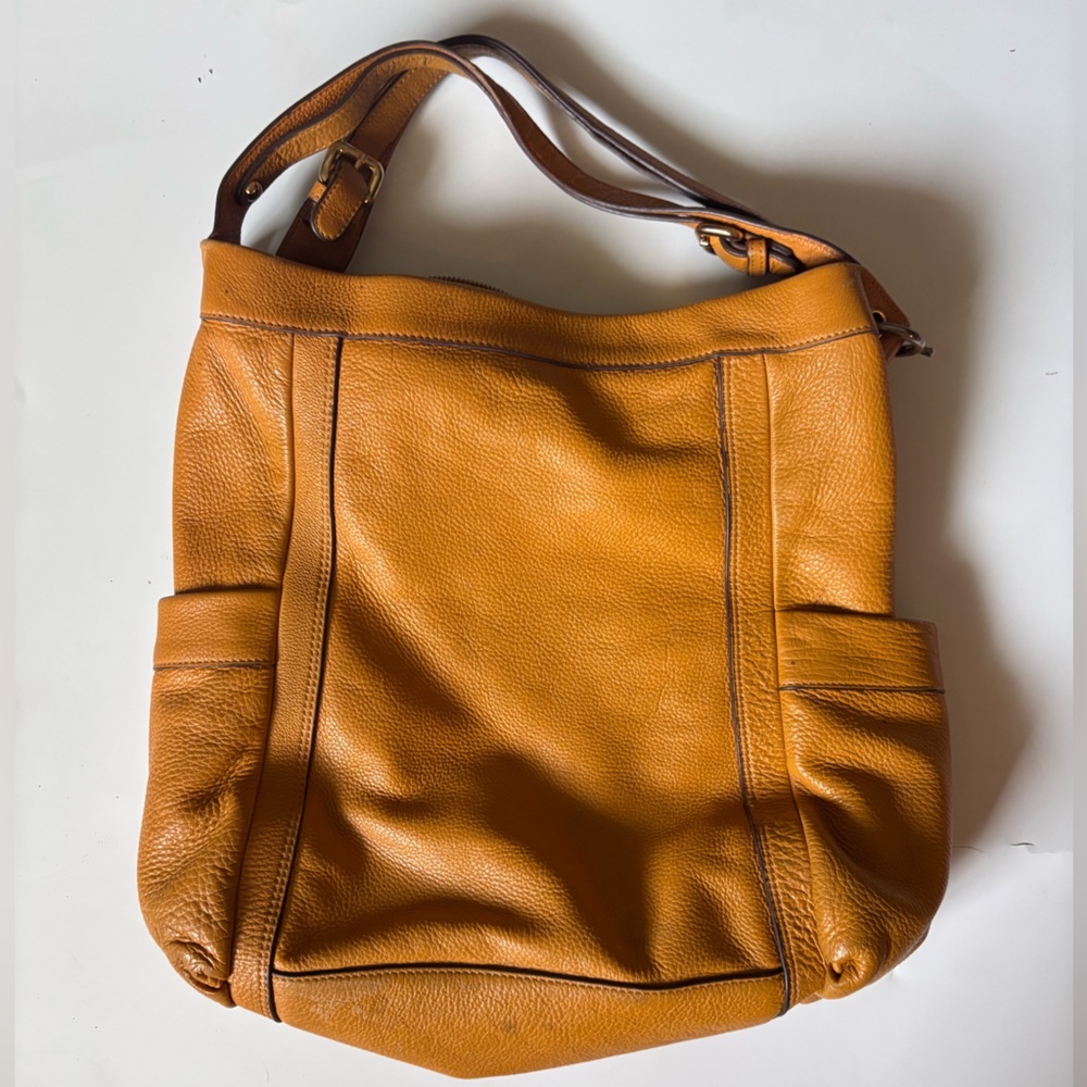 Presa Cognac Tan Leather Shoulder Bag